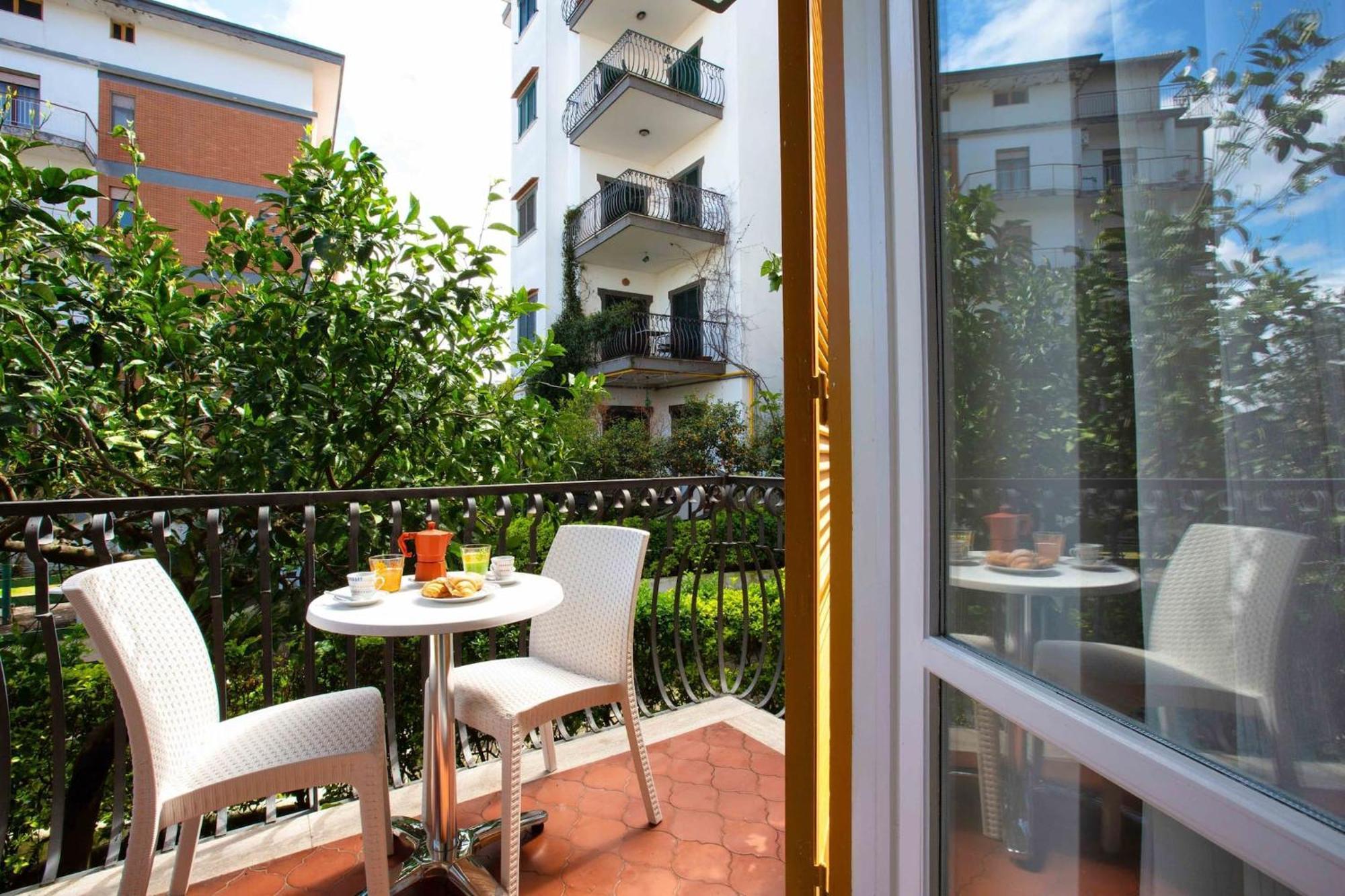 Sorrentovibes - Modern Apartment With Terrace, Swimming Pool&Tennis Exterior foto