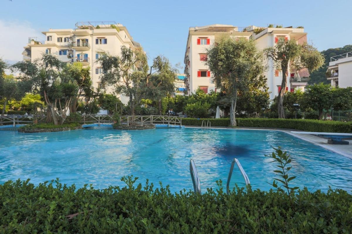 Sorrentovibes - Modern Apartment With Terrace, Swimming Pool&Tennis Exterior foto