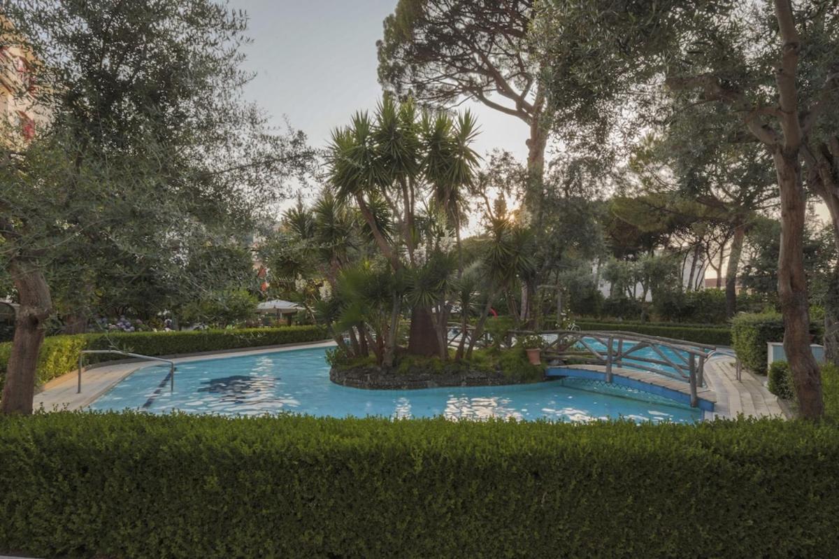 Sorrentovibes - Modern Apartment With Terrace, Swimming Pool&Tennis Exterior foto